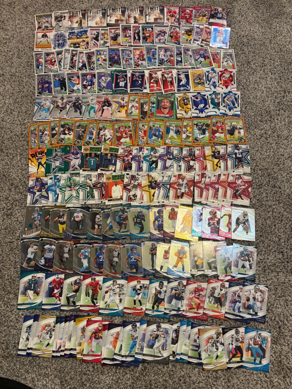 Lot of 193 mixed years 2016-2025 Panini Score Absolute & more football cards